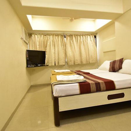 Hotel Kalpana Palace, Mumbai  Buitenkant foto