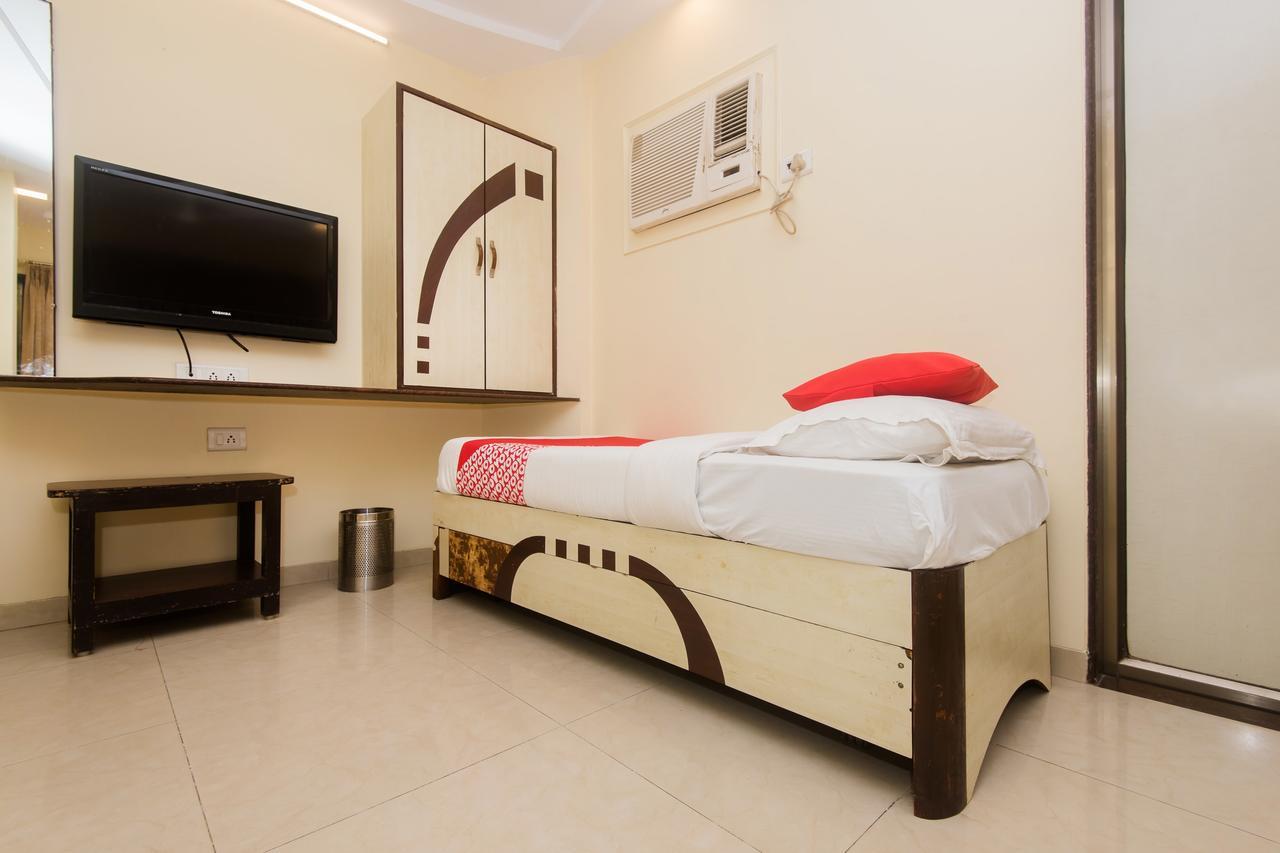 Hotel Kalpana Palace, Mumbai  Buitenkant foto